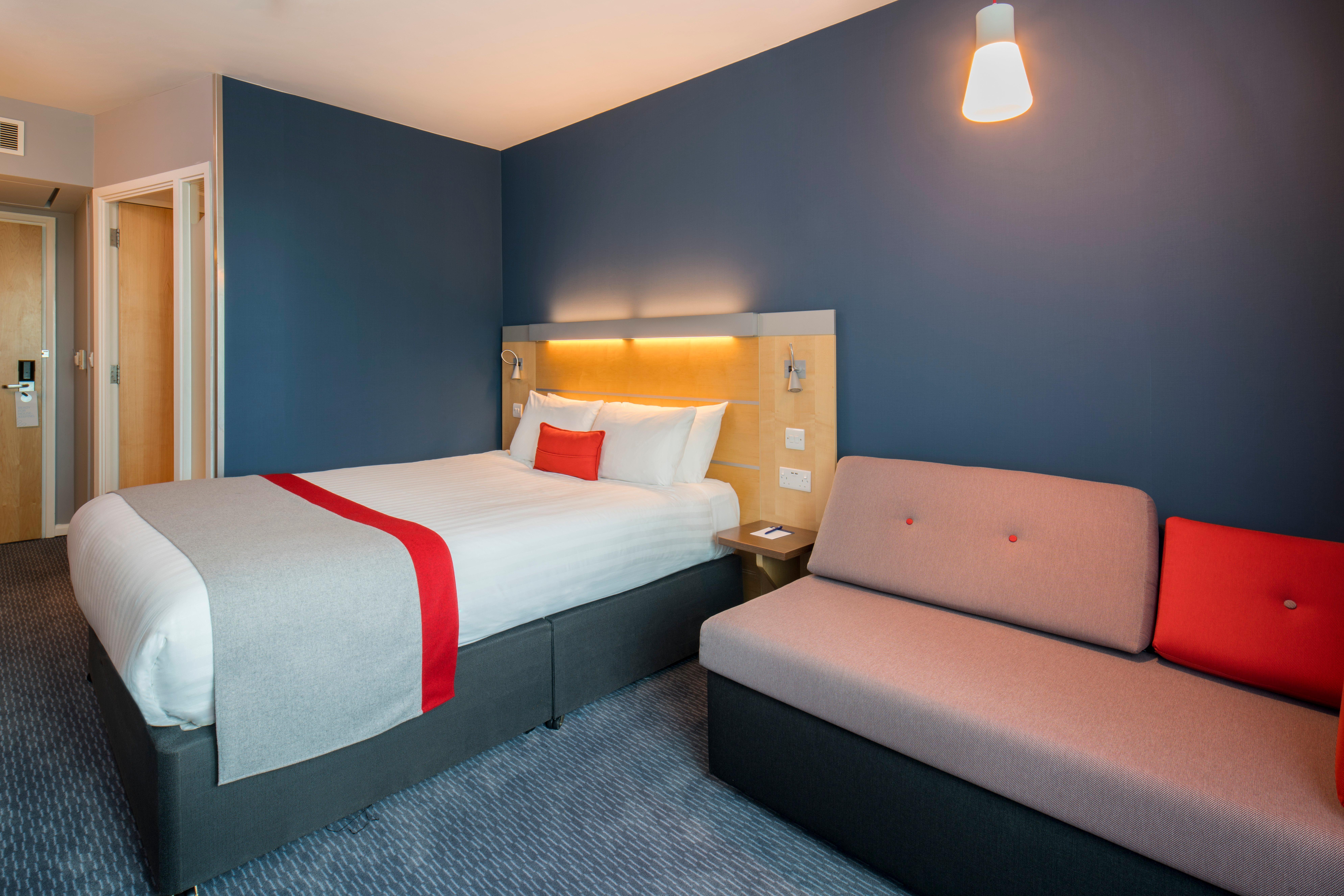 Holiday Inn Express Doncaster By Ihg Bagian luar foto