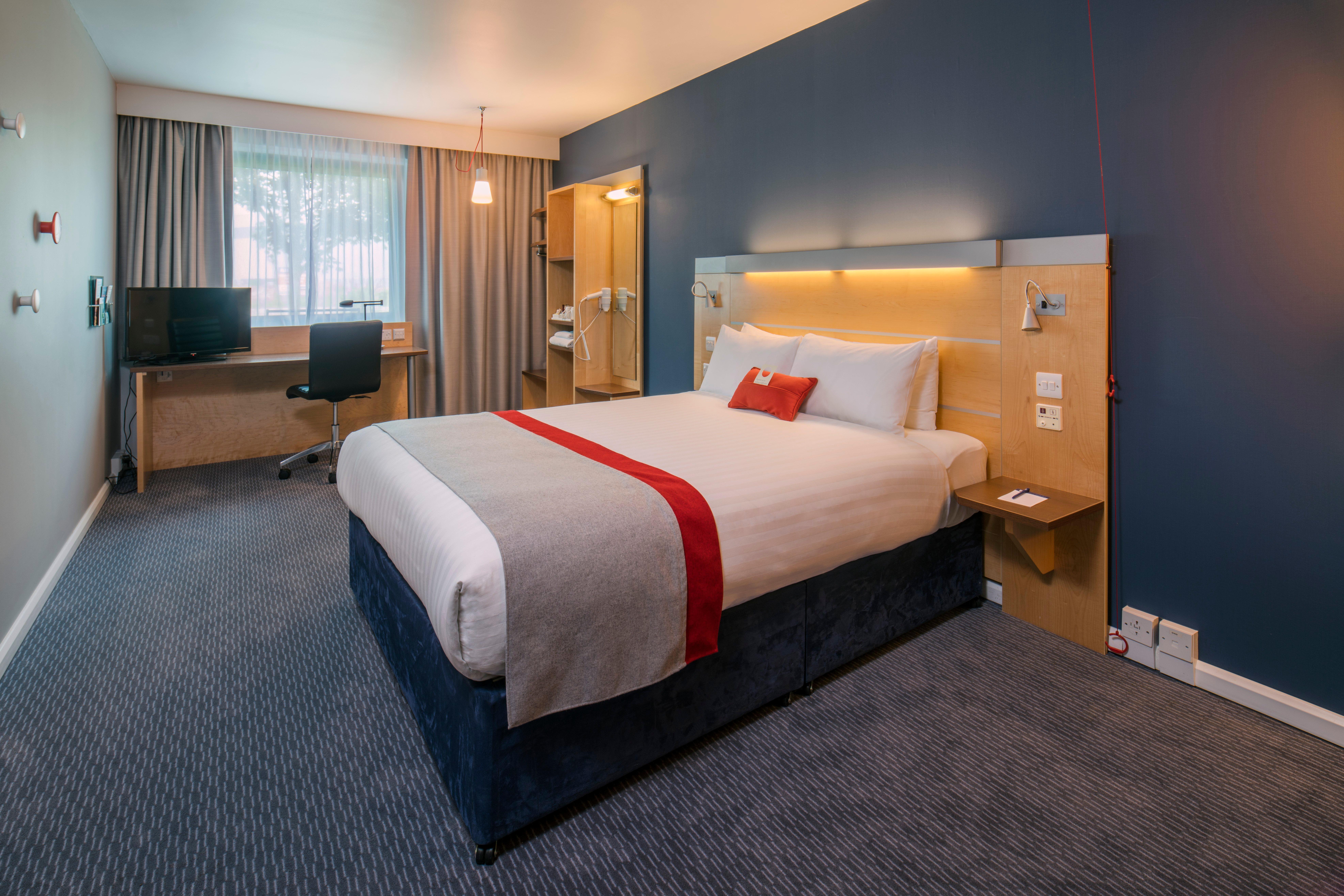 Holiday Inn Express Doncaster By Ihg Bagian luar foto