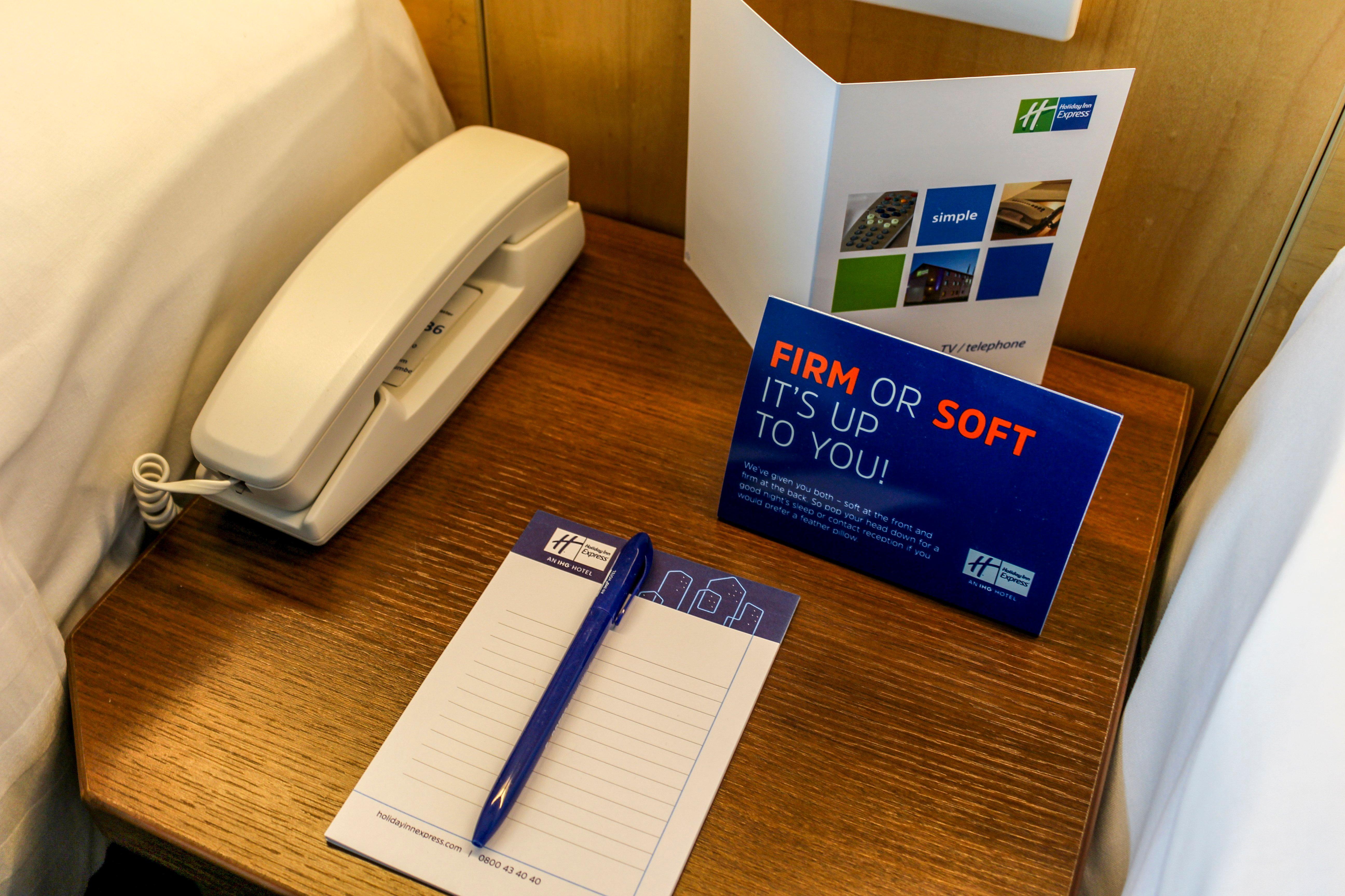 Holiday Inn Express Doncaster By Ihg Bagian luar foto