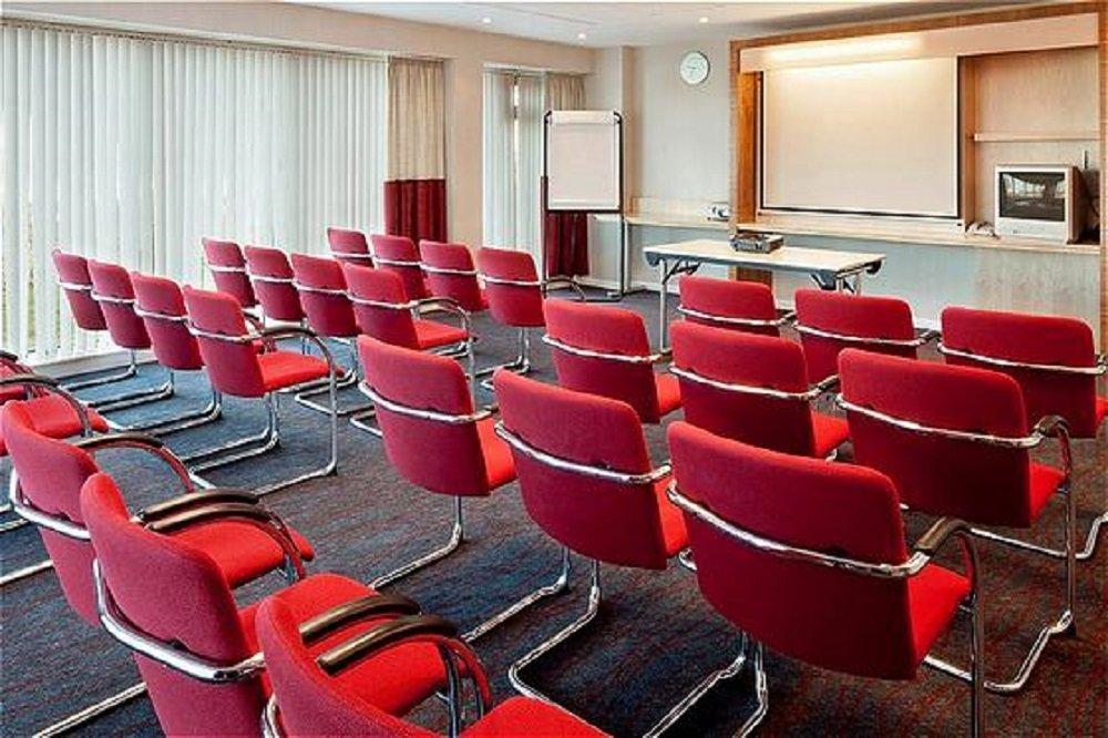 Holiday Inn Express Doncaster By Ihg Bagian luar foto