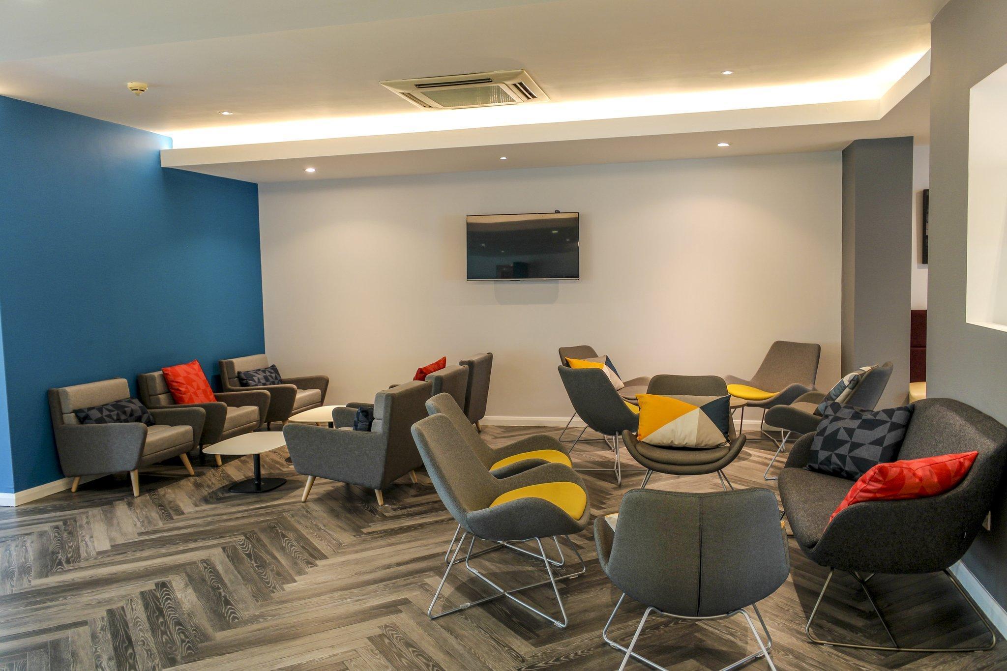 Holiday Inn Express Doncaster By Ihg Bagian luar foto