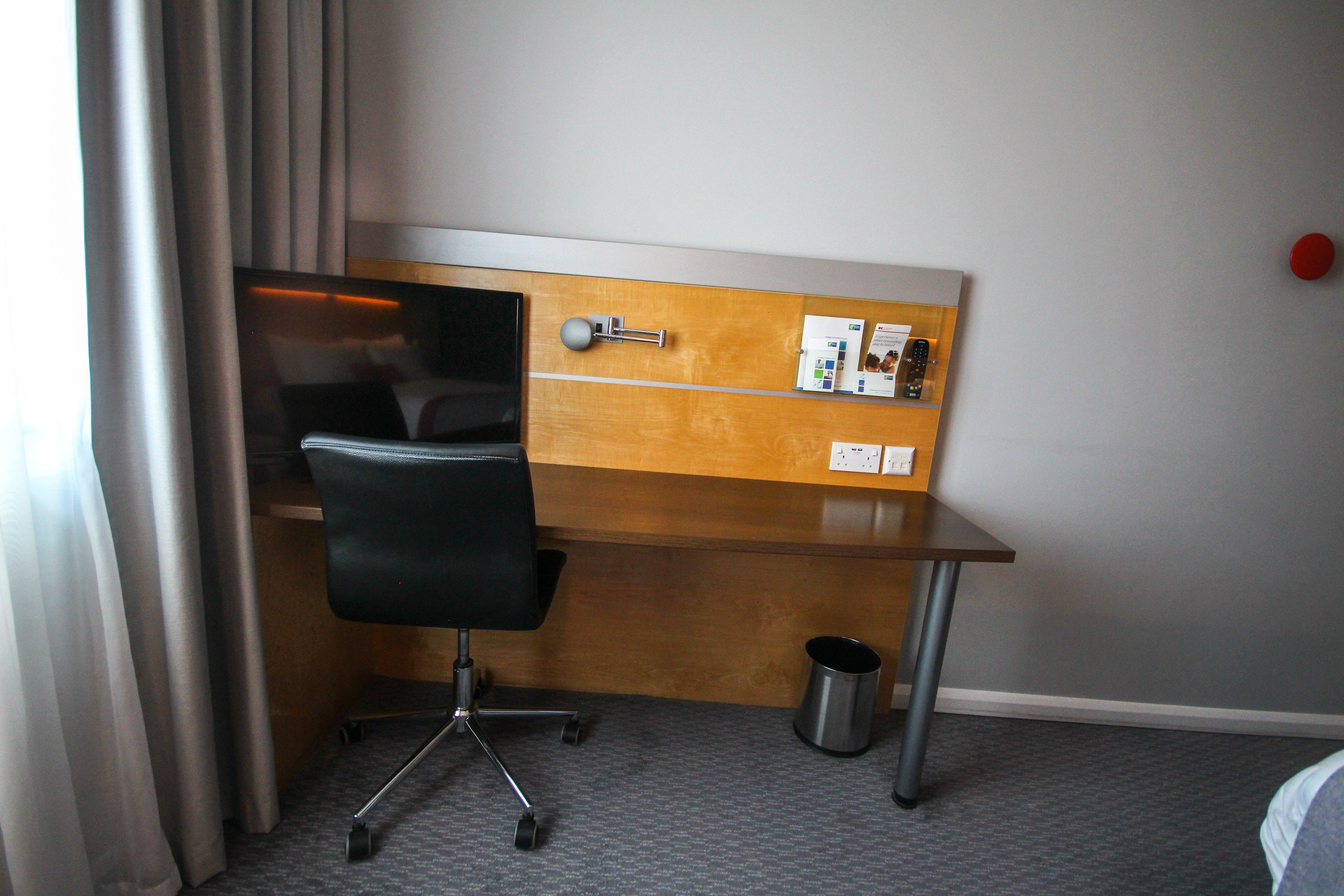 Holiday Inn Express Doncaster By Ihg Bagian luar foto