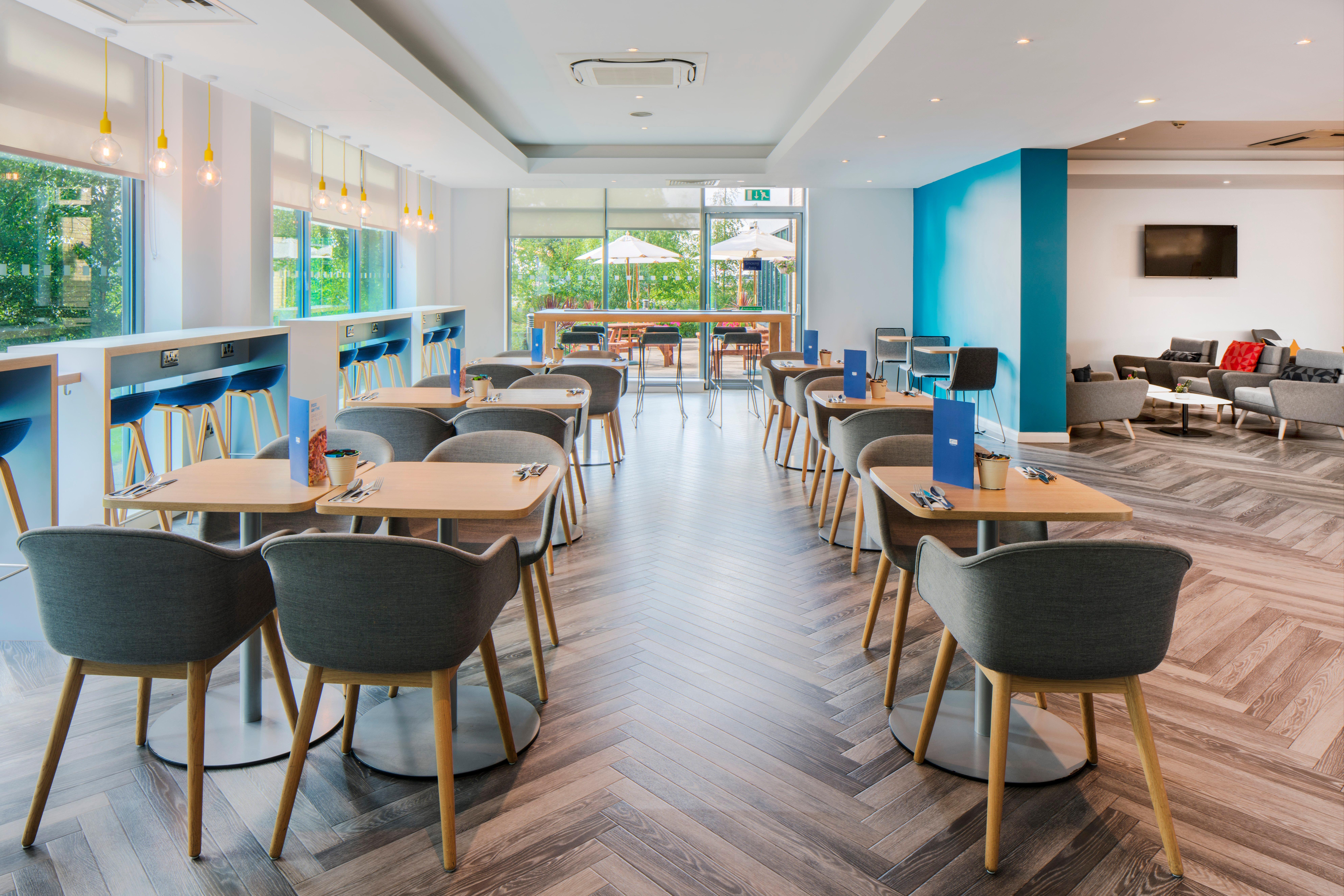 Holiday Inn Express Doncaster By Ihg Bagian luar foto