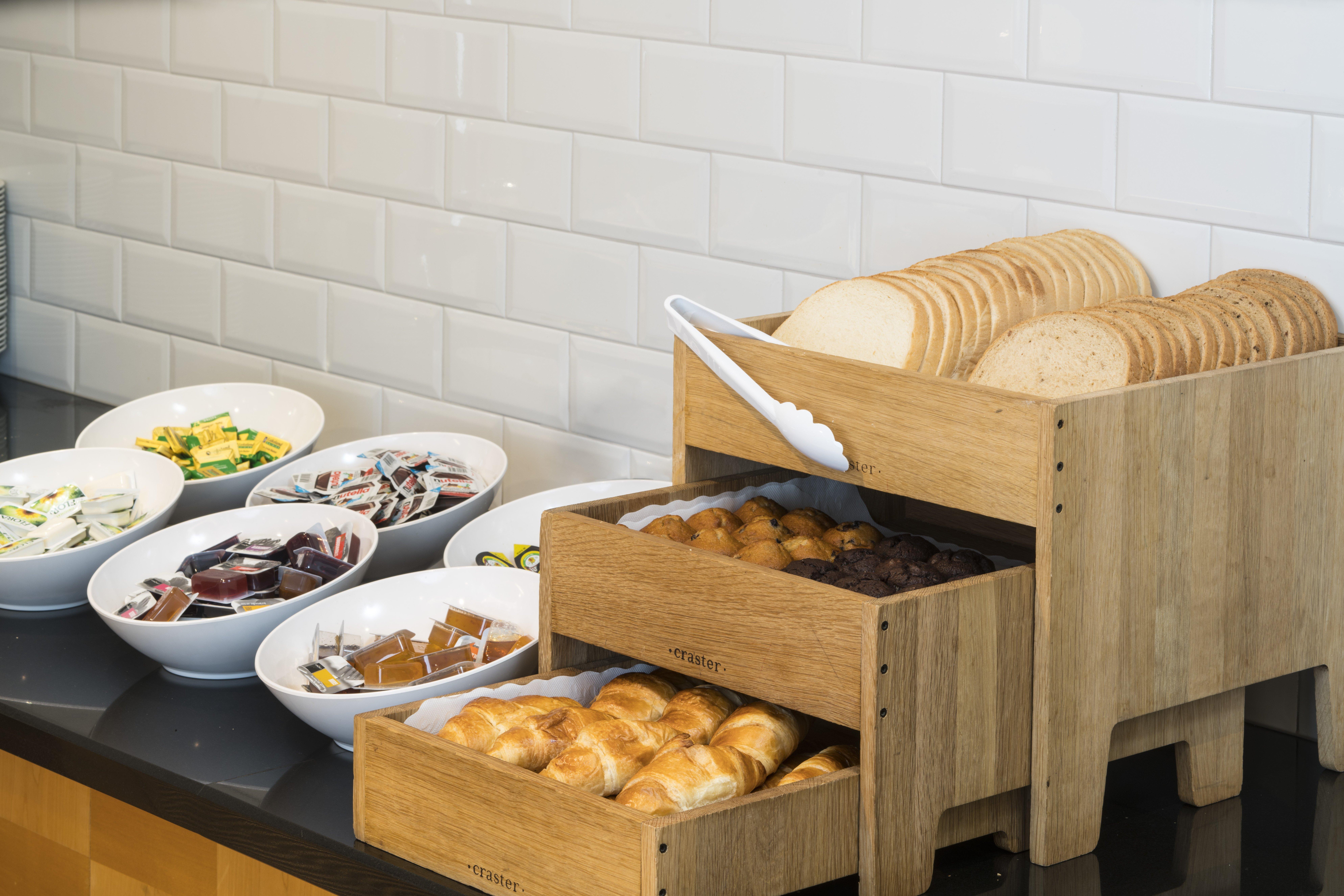 Holiday Inn Express Doncaster By Ihg Bagian luar foto