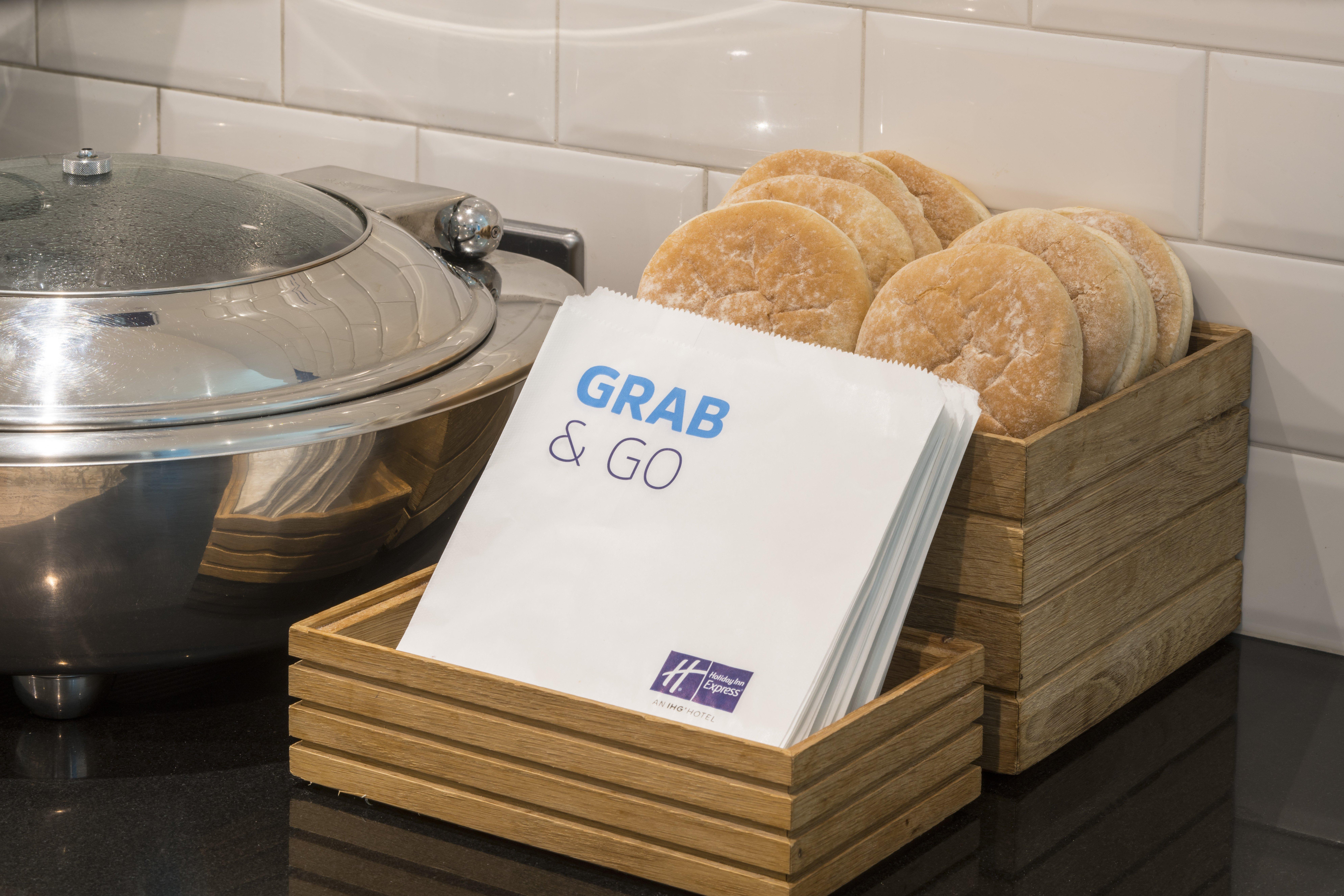 Holiday Inn Express Doncaster By Ihg Bagian luar foto