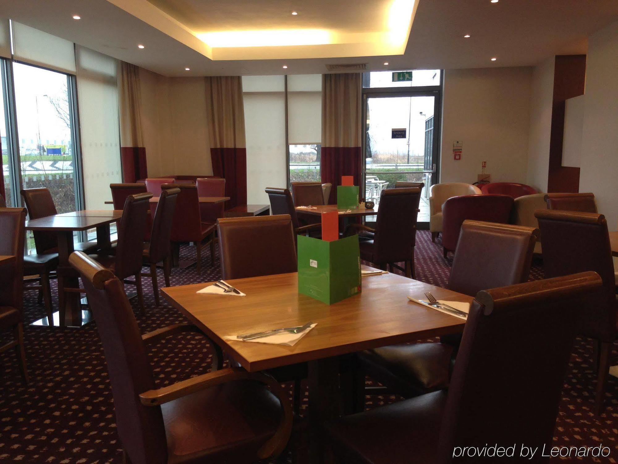 Holiday Inn Express Doncaster By Ihg Bagian luar foto