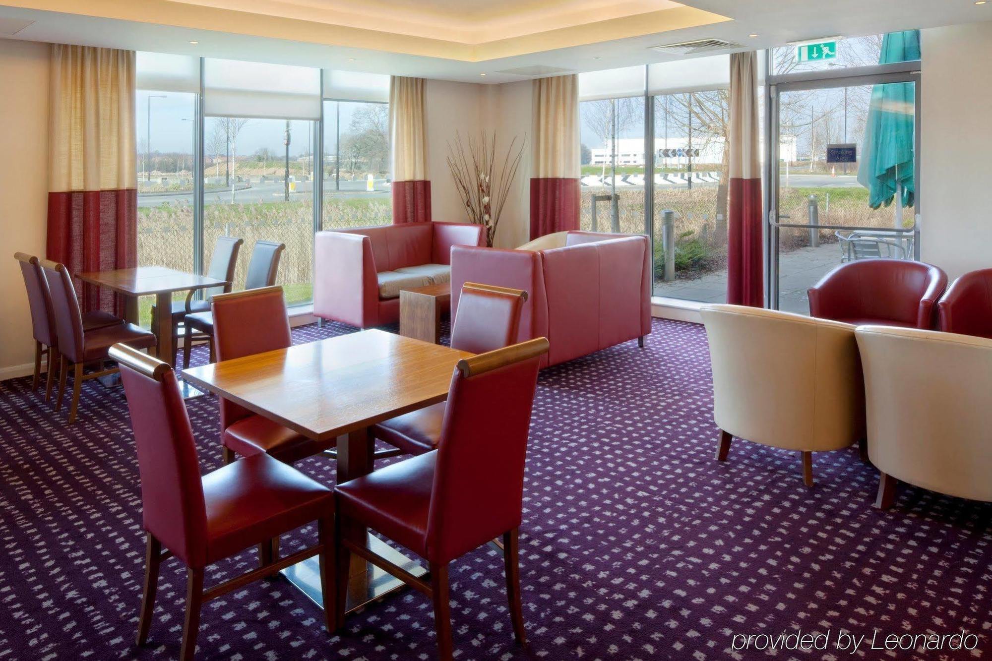 Holiday Inn Express Doncaster By Ihg Bagian luar foto