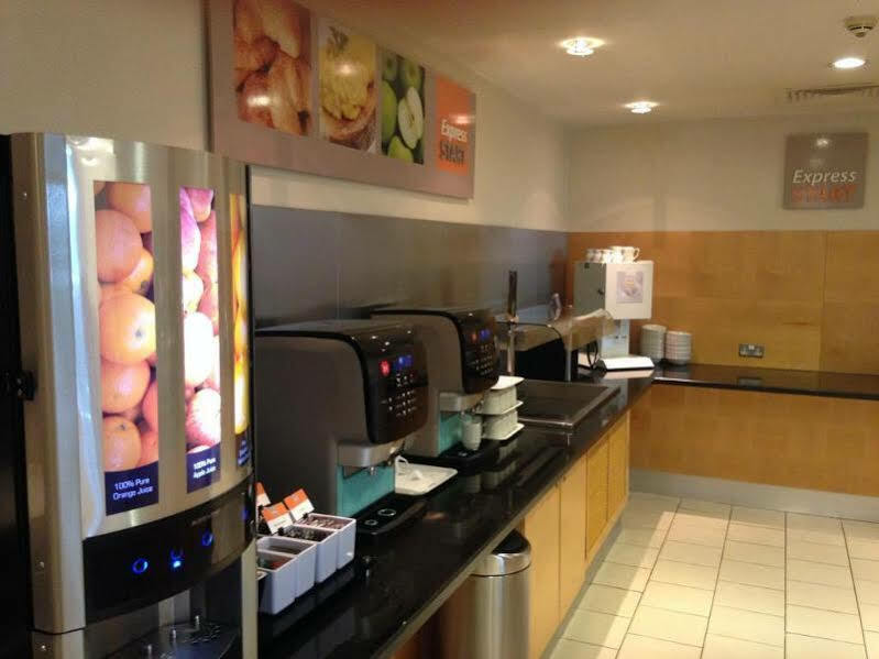 Holiday Inn Express Doncaster By Ihg Bagian luar foto