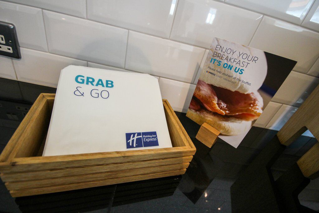 Holiday Inn Express Doncaster By Ihg Bagian luar foto
